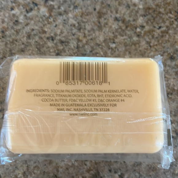 Freshscent Cocoa Butter Soap 5 oz - Picture 2 of 3